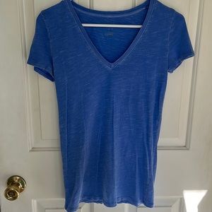 Women’s XS Blue V neck short sleeve tee. Like New.